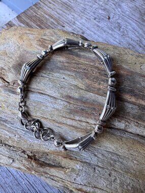 Brighton Silver Tone Link Bracelet Decorative Fluted Beads  Heart Charm